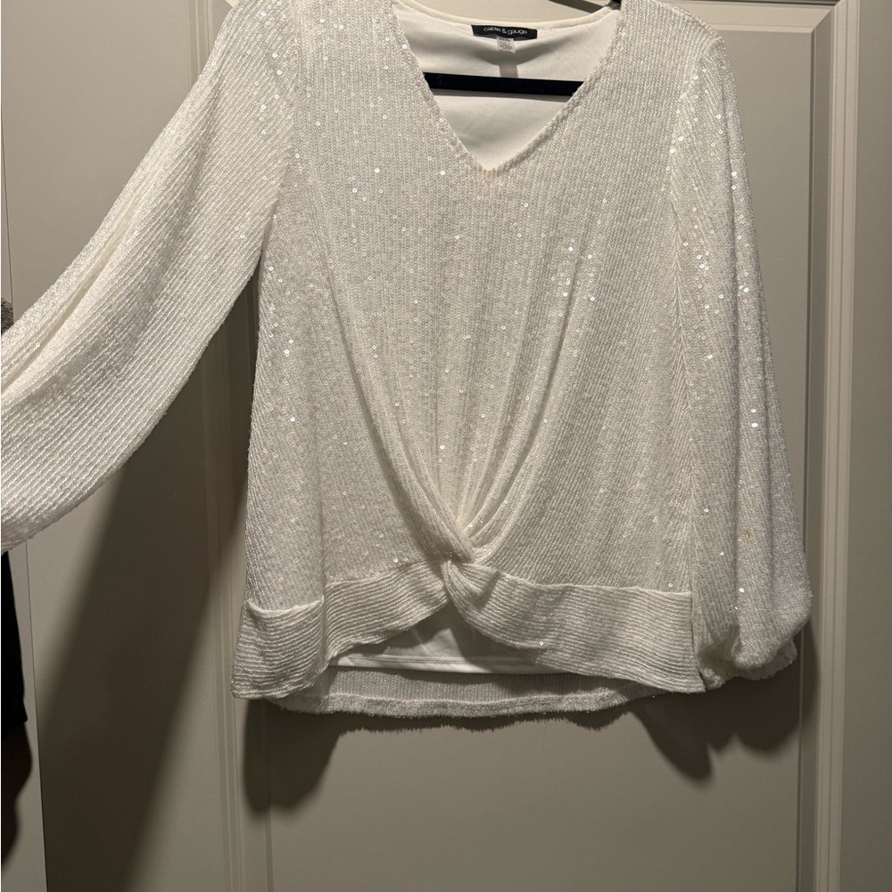 Cable & Gauge White Sequin V-Neck Twist-Front Pullover